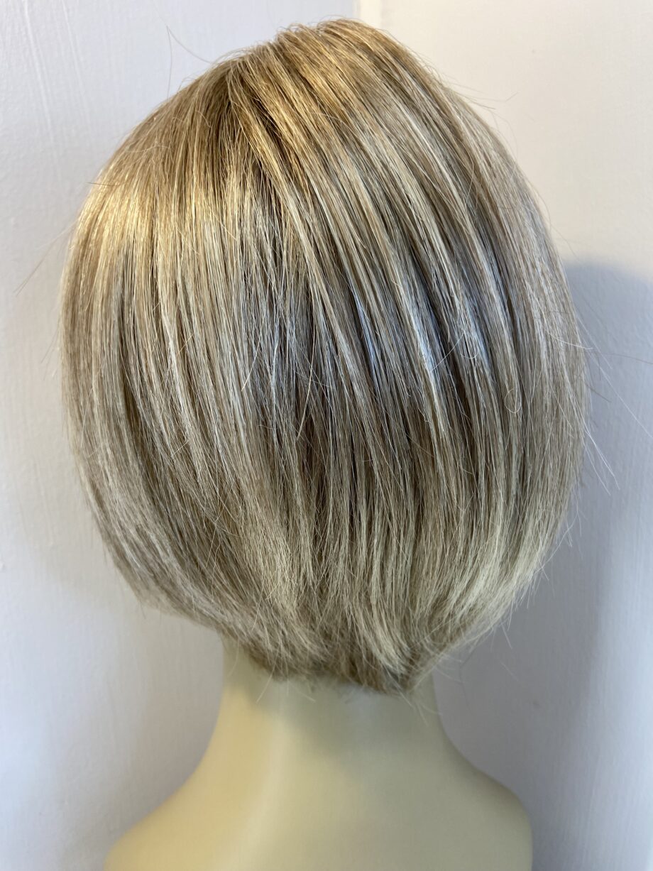 Beautiful blonde soft wig. Blms673