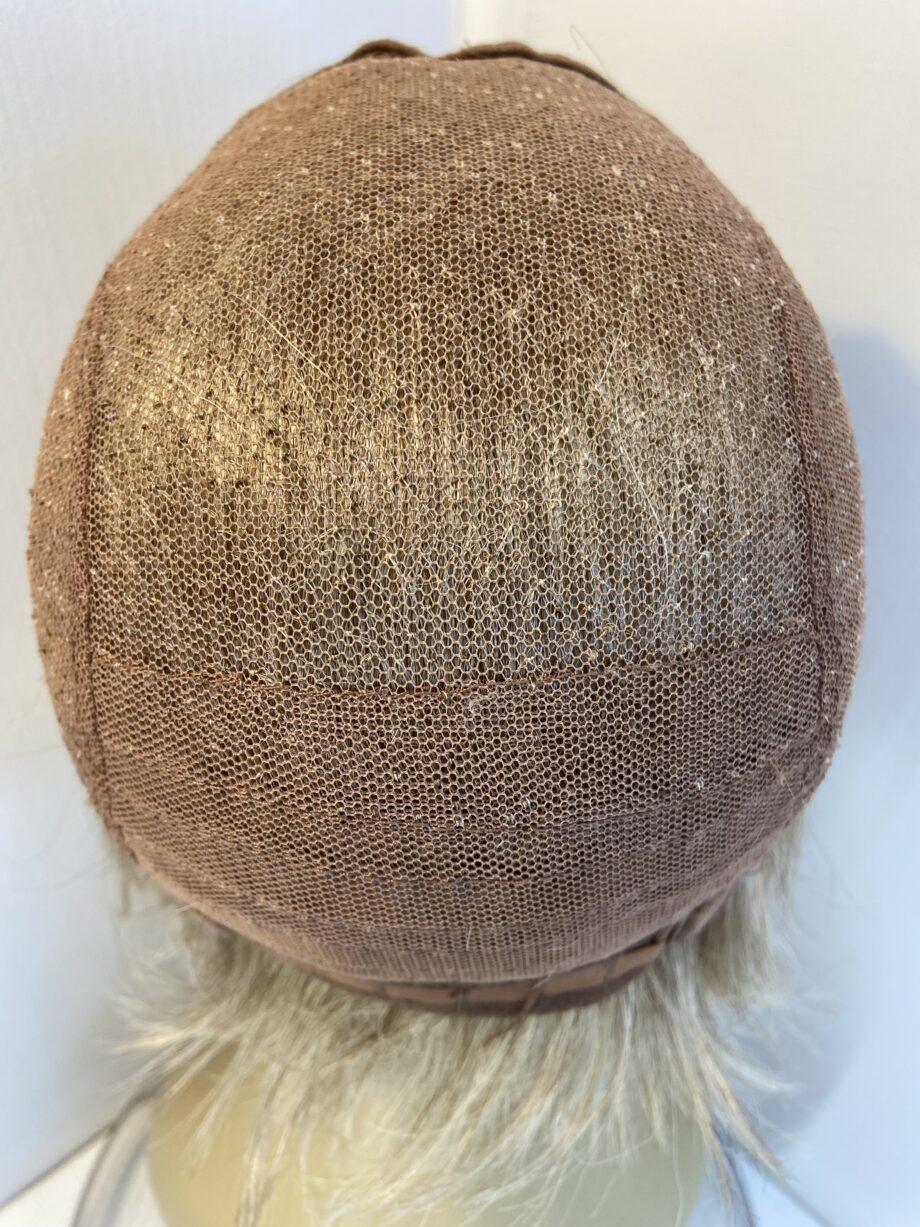 Beautiful blonde soft wig. Blms673