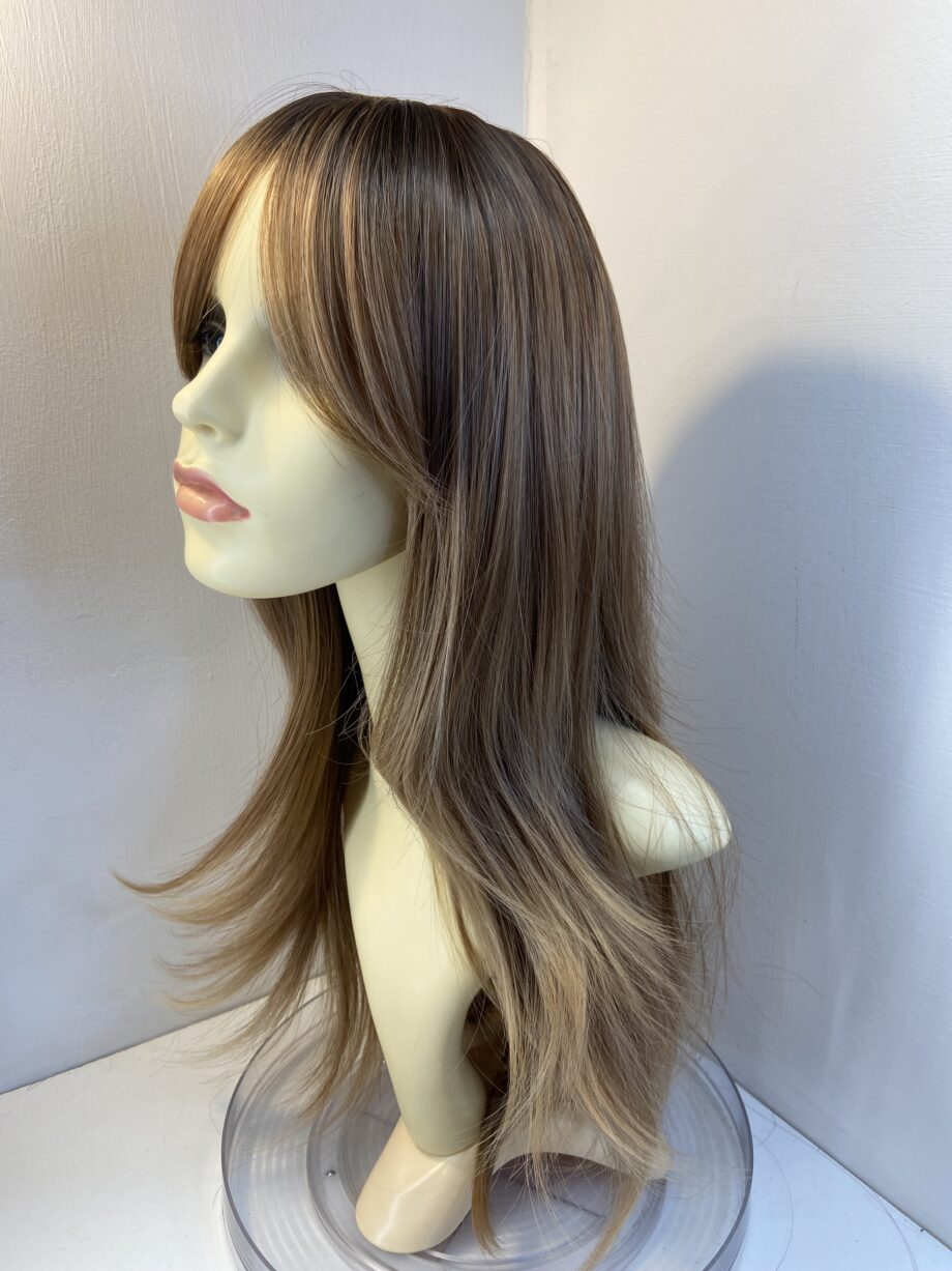 New long brown rooted wig. Blls675