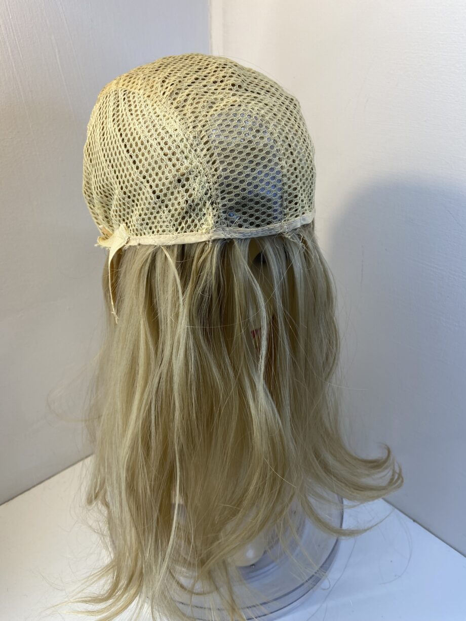 Extra blonde new wig. Bllw676