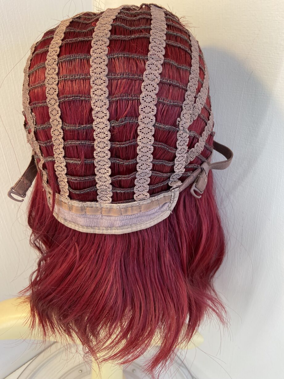 Red wavy mud length new wig. Rmw678
