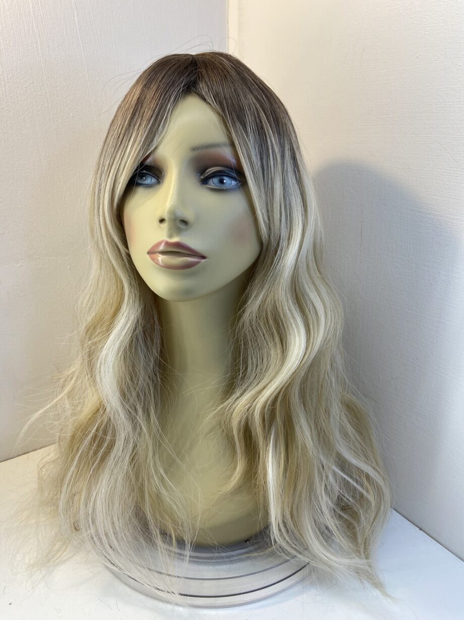 Long blonde rooted wig. Bllw679