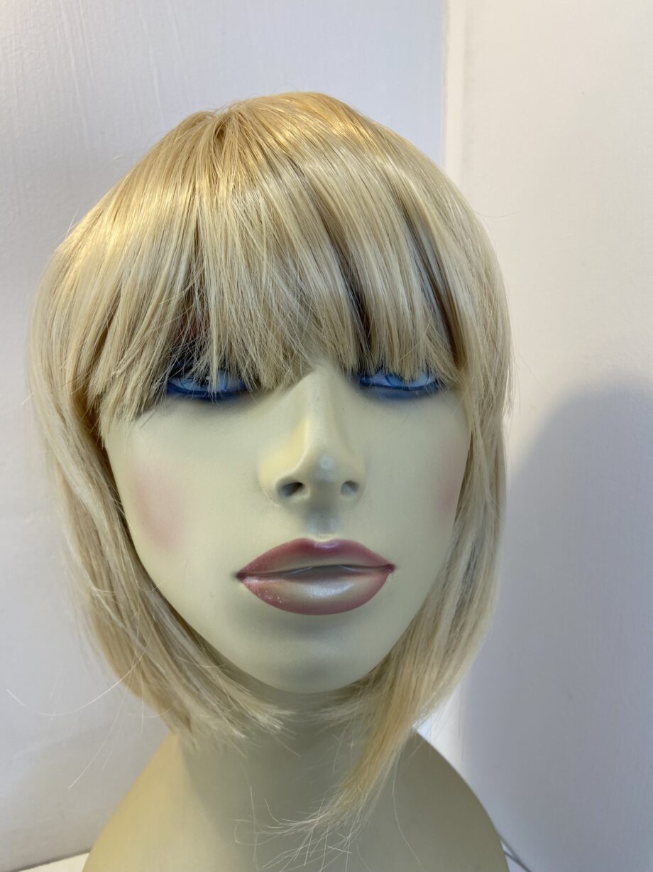 New blonde shiny wig. Blms239