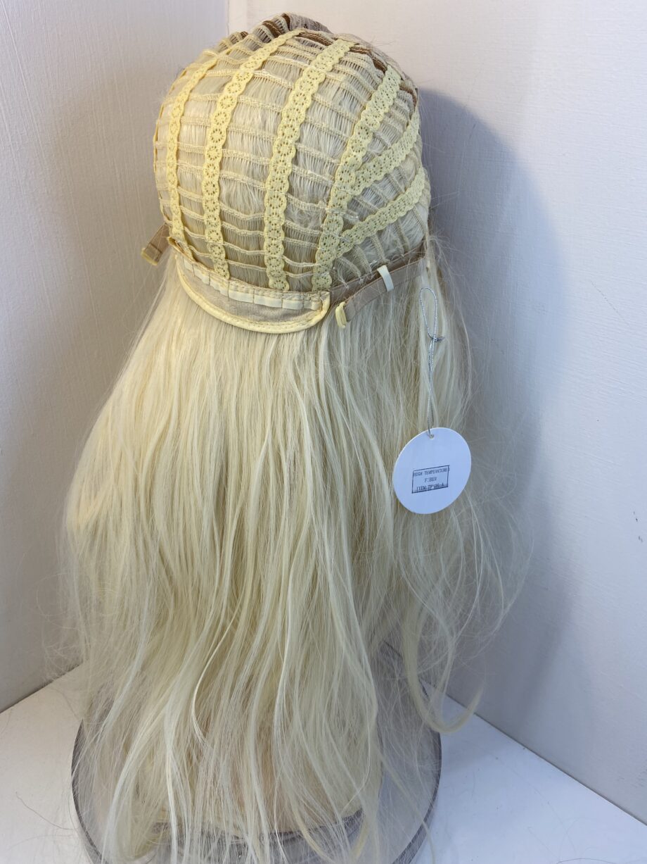 Very Long blonde rooted wig. Bllw242