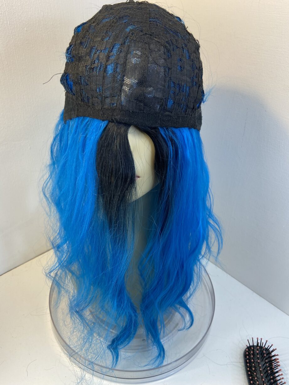 Electric blue rooted wig. Bluelw245