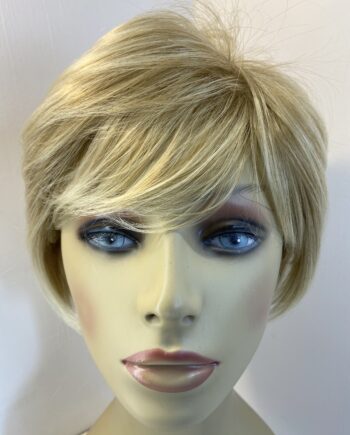 Short blonde new wig. Blss247