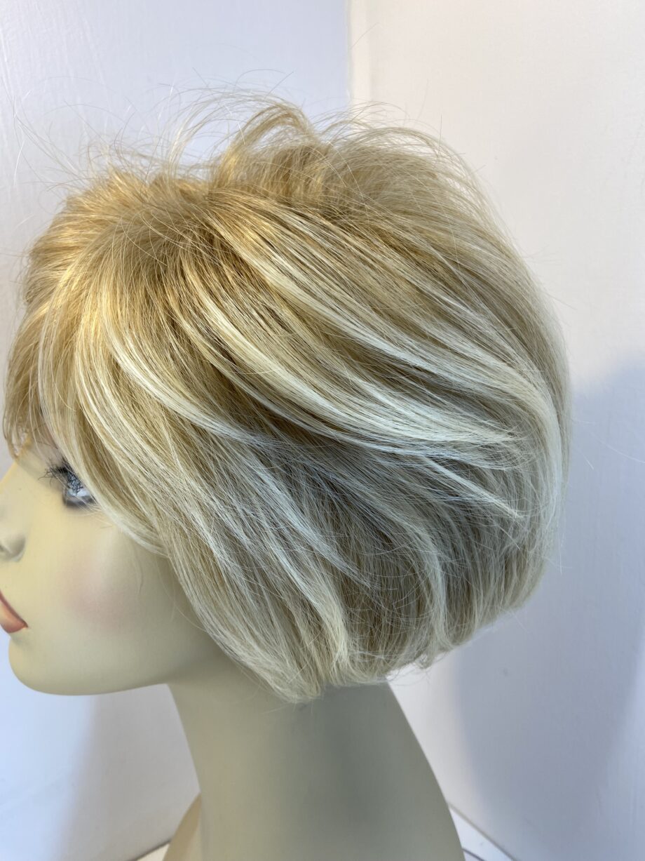 Short blonde new wig. Blss247