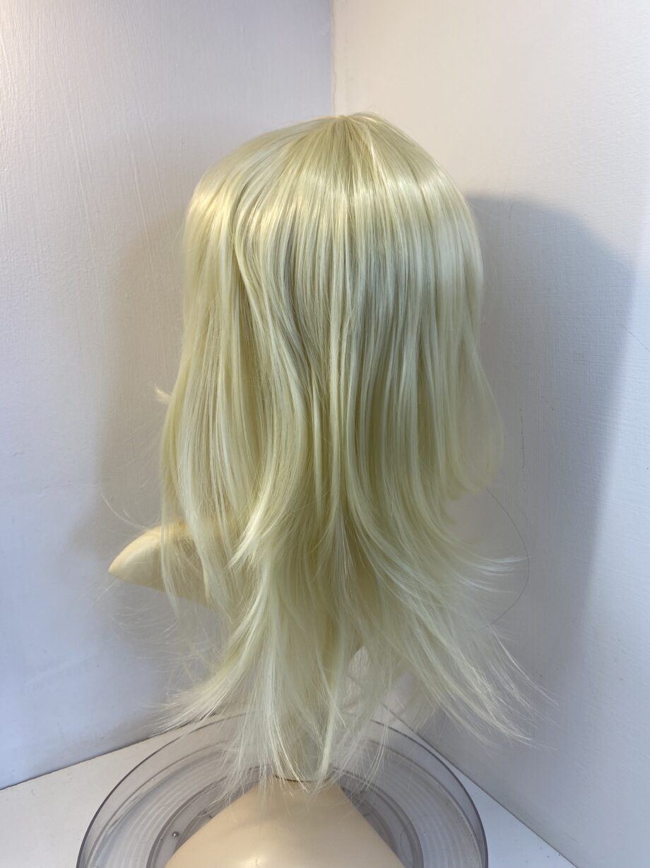 Long light blonde silky wig. Blmw248