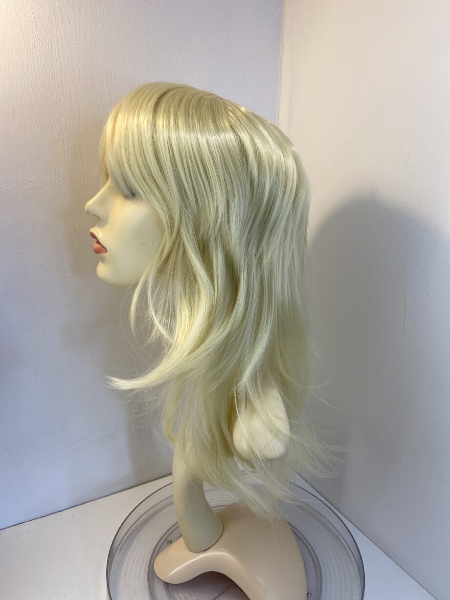 Long light blonde silky wig. Blmw248