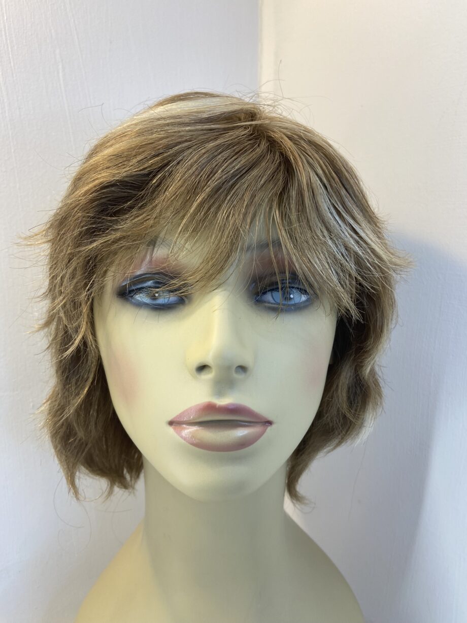 Super soft blonde wig. Blsw736