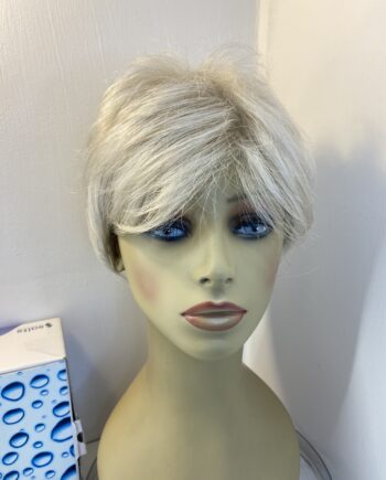 Short Snow White wig. Bwss803