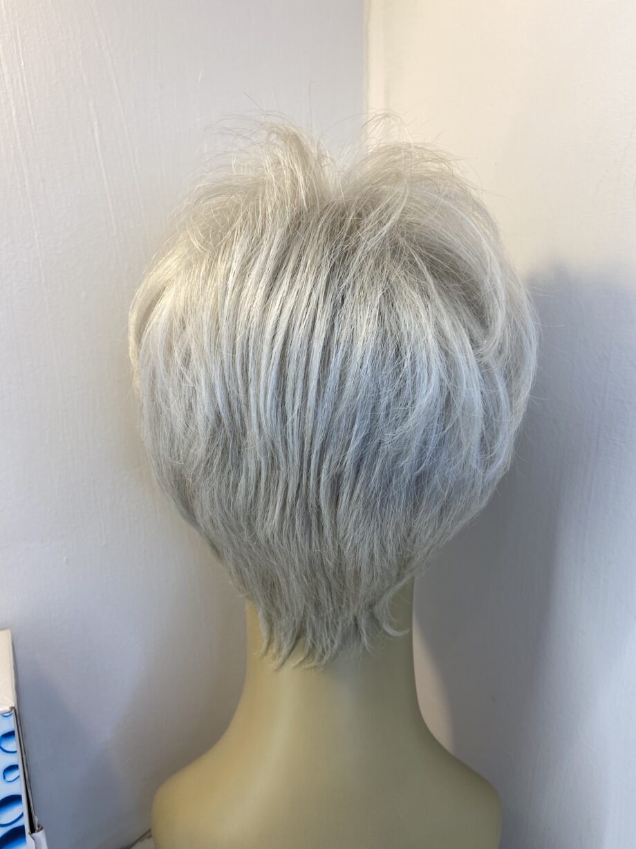 Short Snow White wig. Bwss803