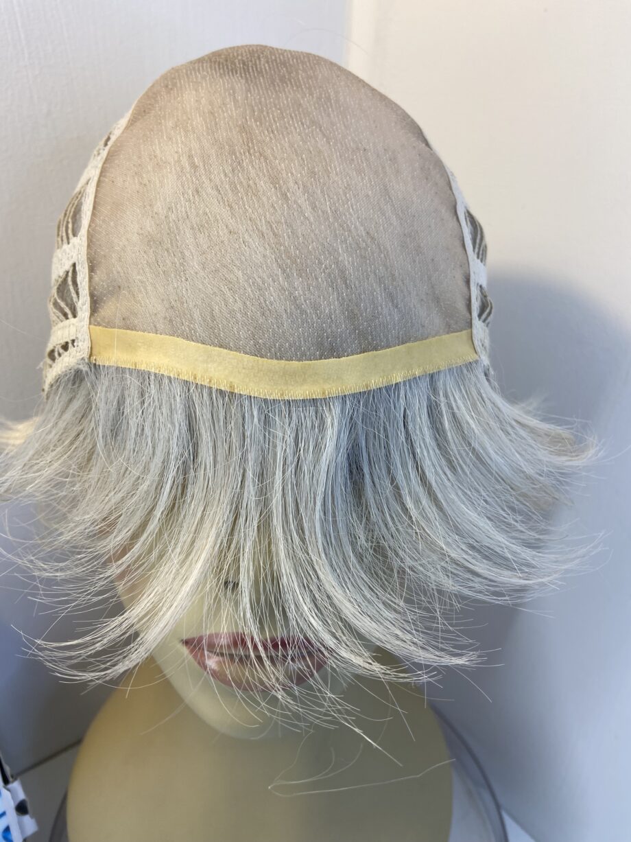 Short Snow White wig. Bwss803