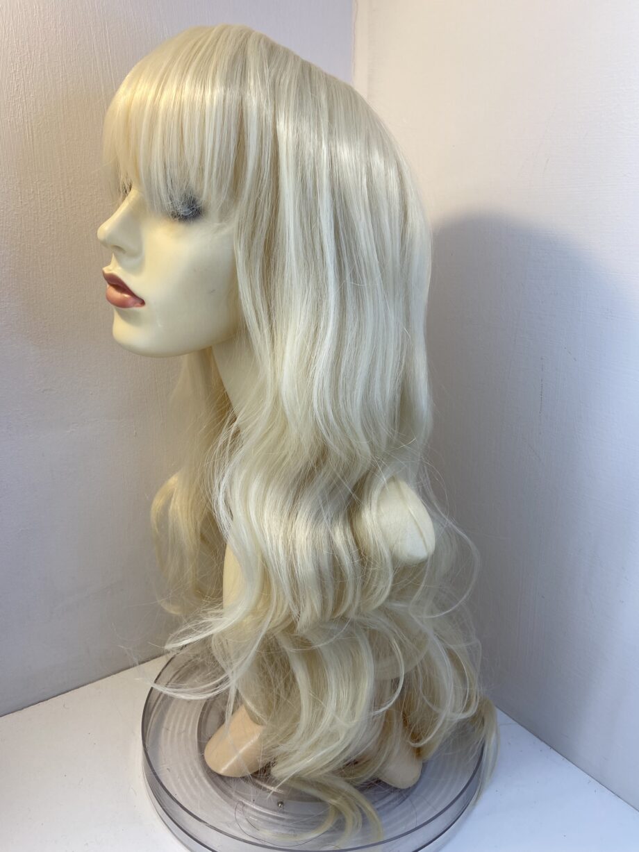 Long new blonde wig. Blls737