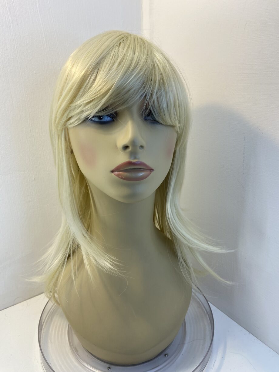New long blonde wig. Blls738