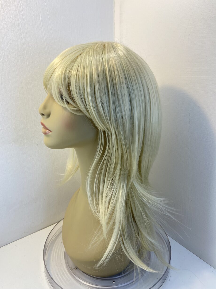 New long blonde wig. Blls738