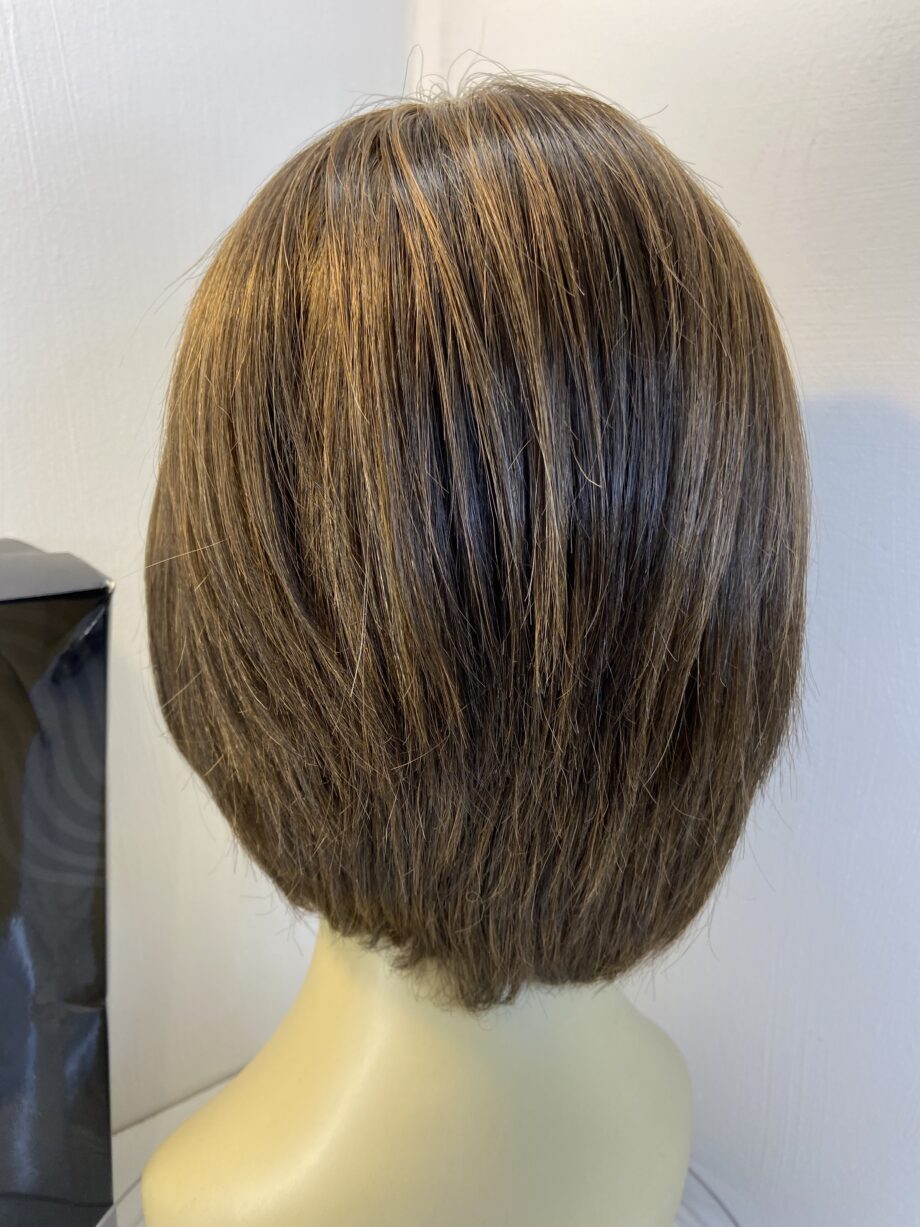 Toasted brown stylish boxed wig. Bbrms805