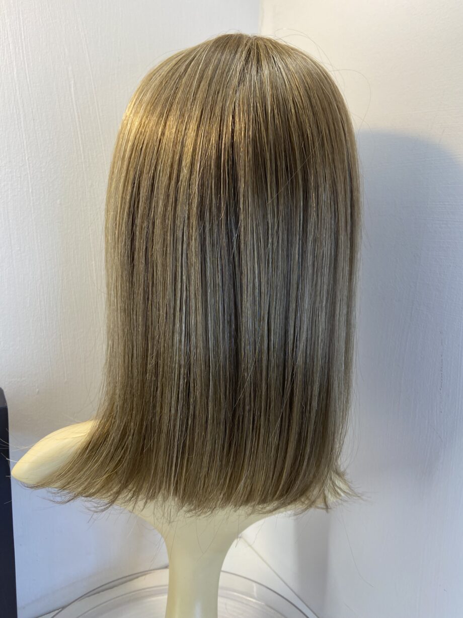 Long blonde beautiful wig. Bbllm806