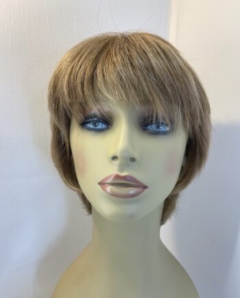 Soft stylish blonde wig. Blss532