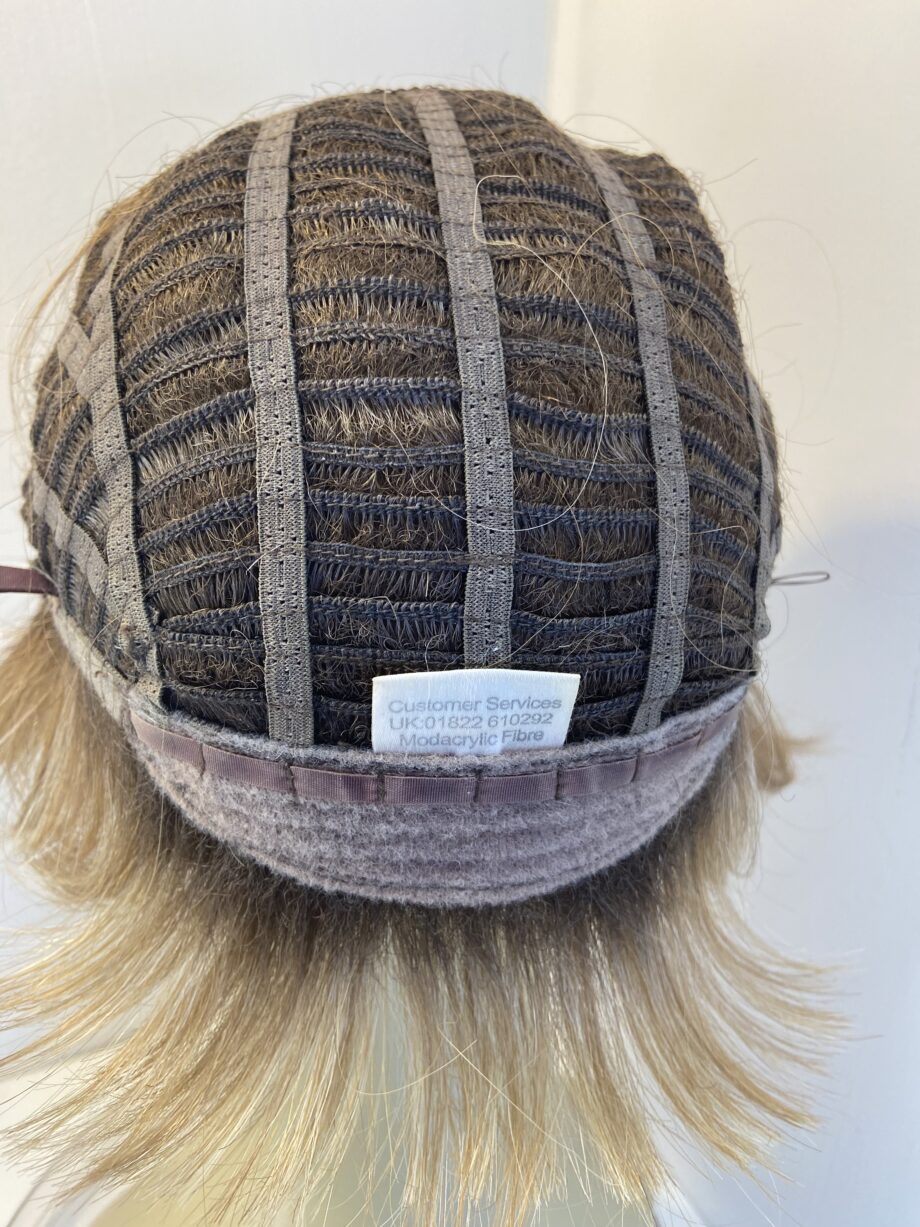 Soft stylish blonde wig. Blss532