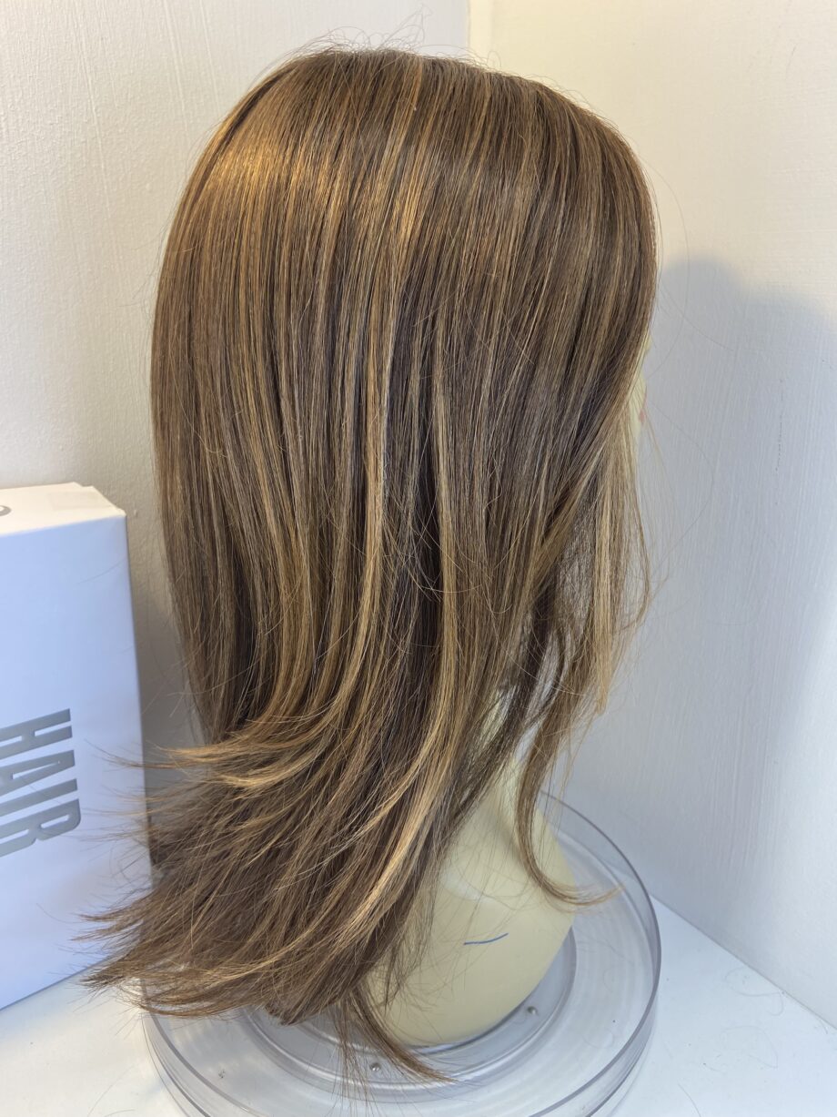 New long mocca rooted stylish wig. Bbrls813