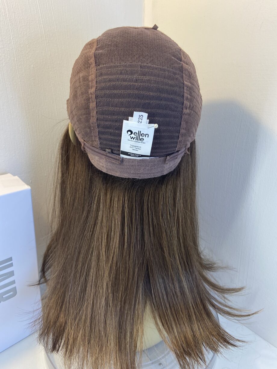 New long mocca rooted stylish wig. Bbrls813