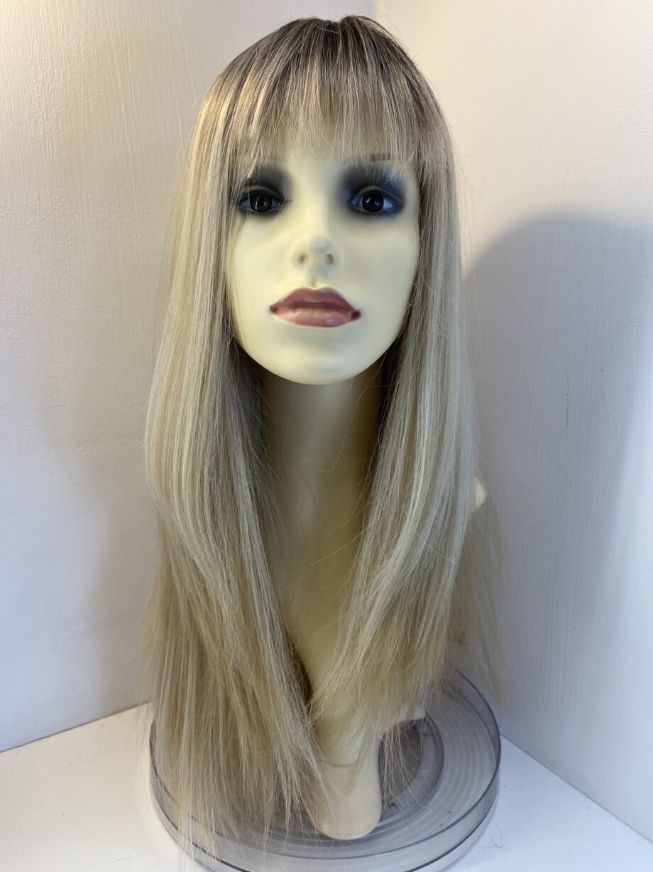 Extra long rooted blonde wig. Blls533