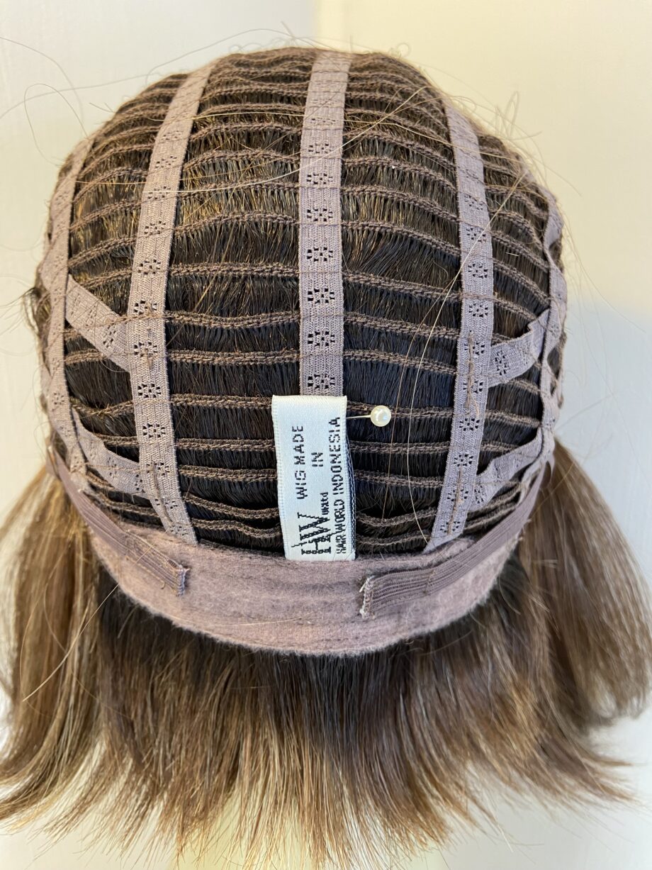 Superb new brown wig. Brls707
