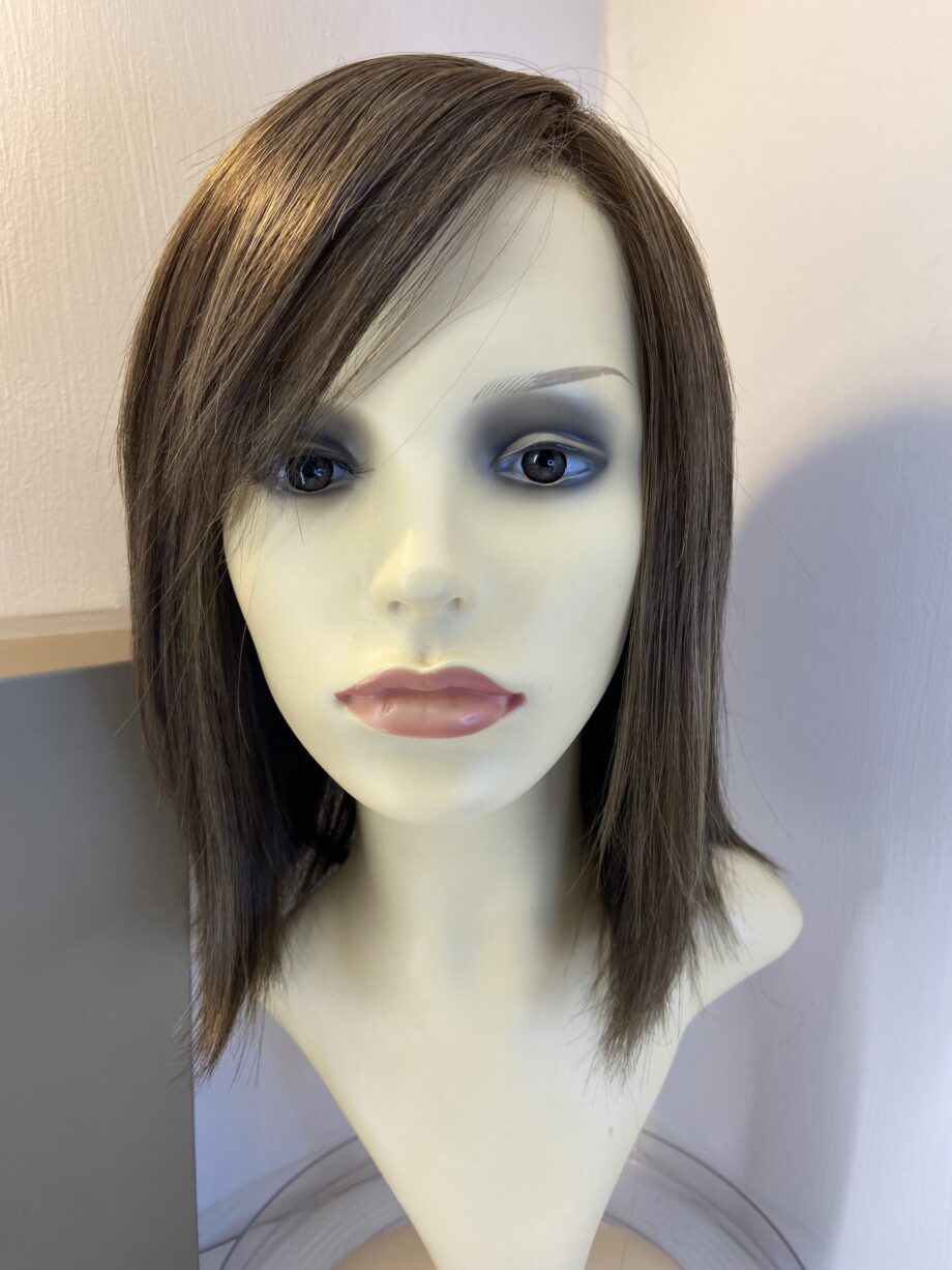 New long brown wig. Bbrls812
