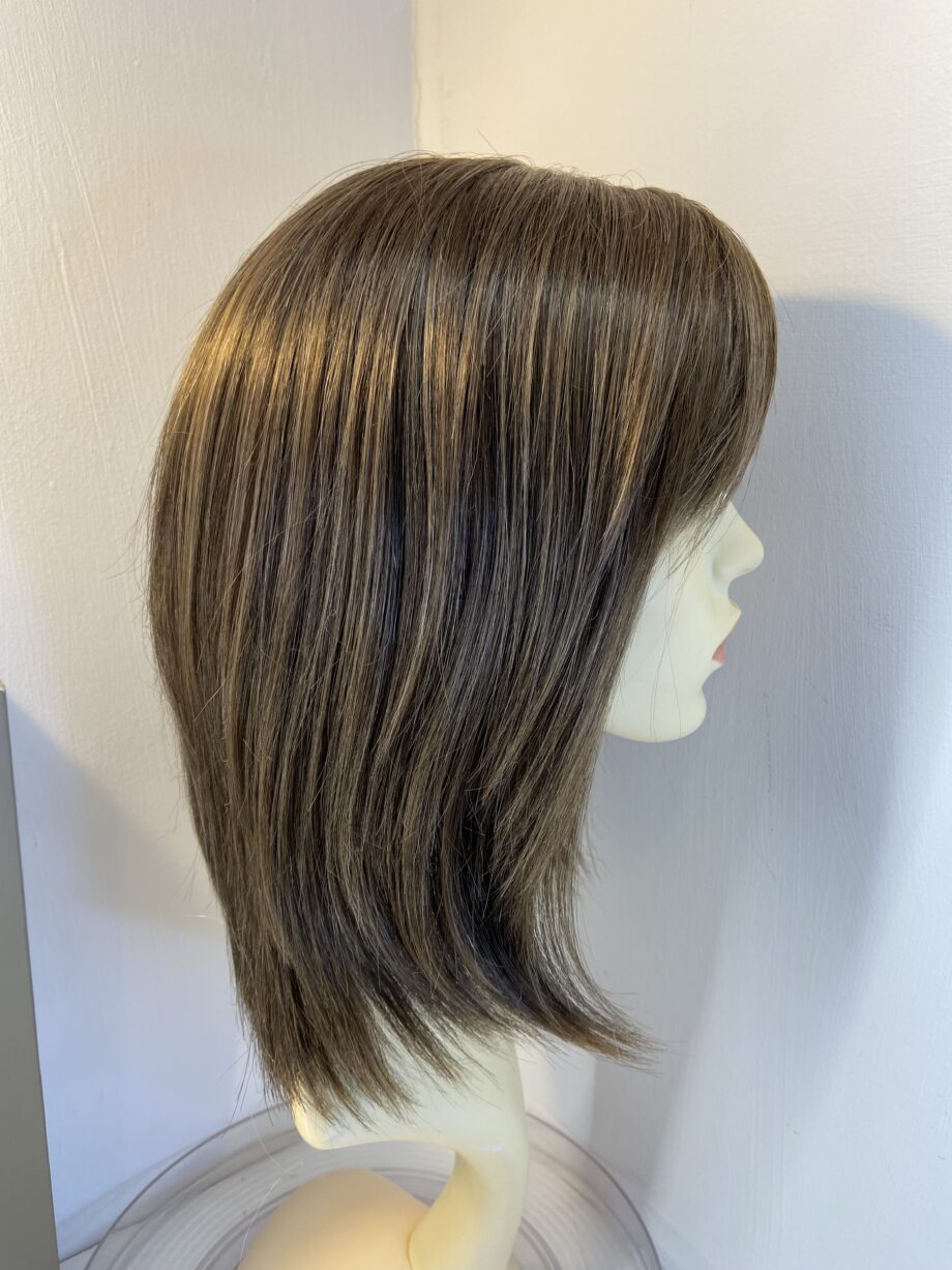 New long brown wig. Bbrls812