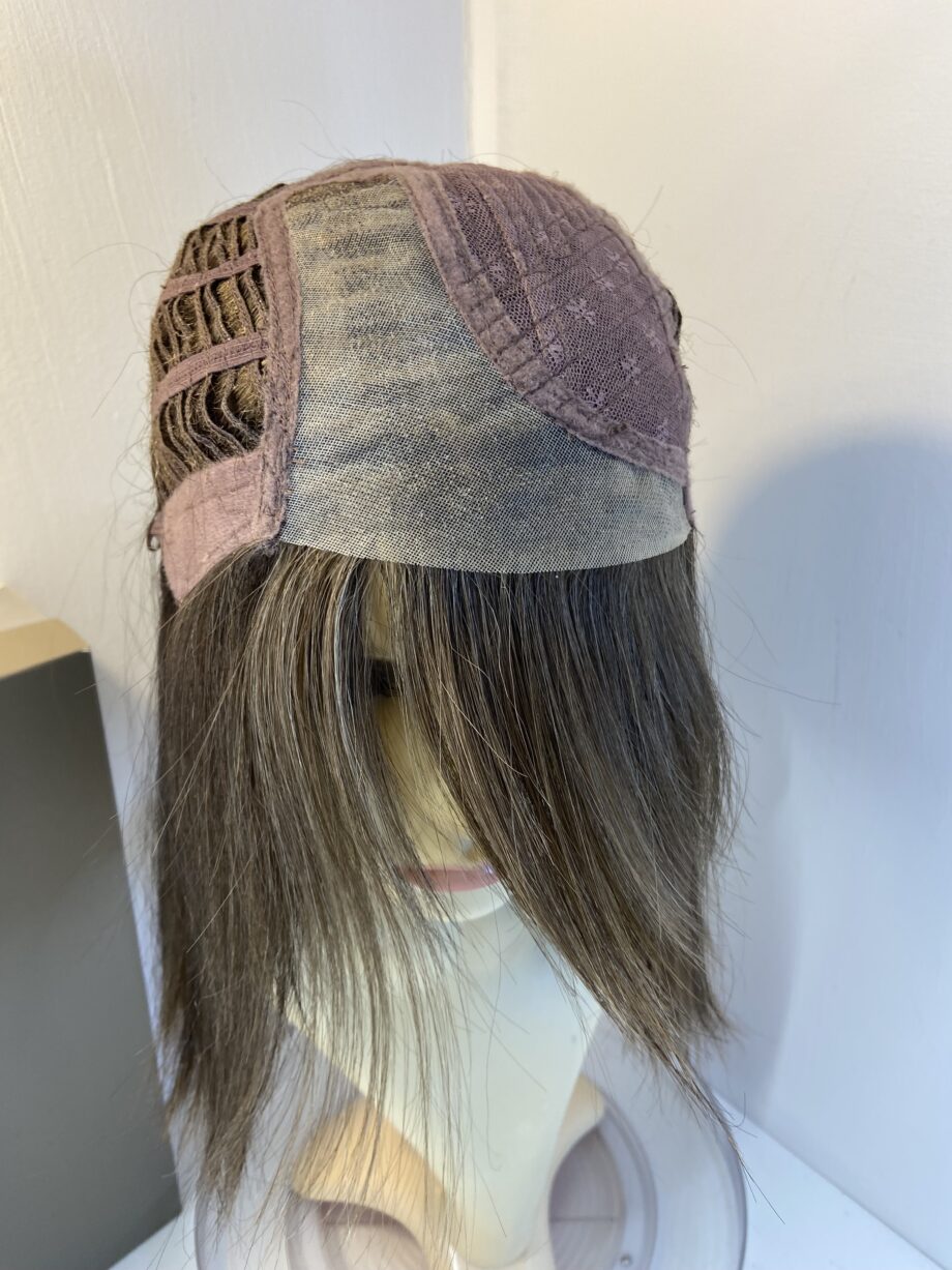 New long brown wig. Bbrls812
