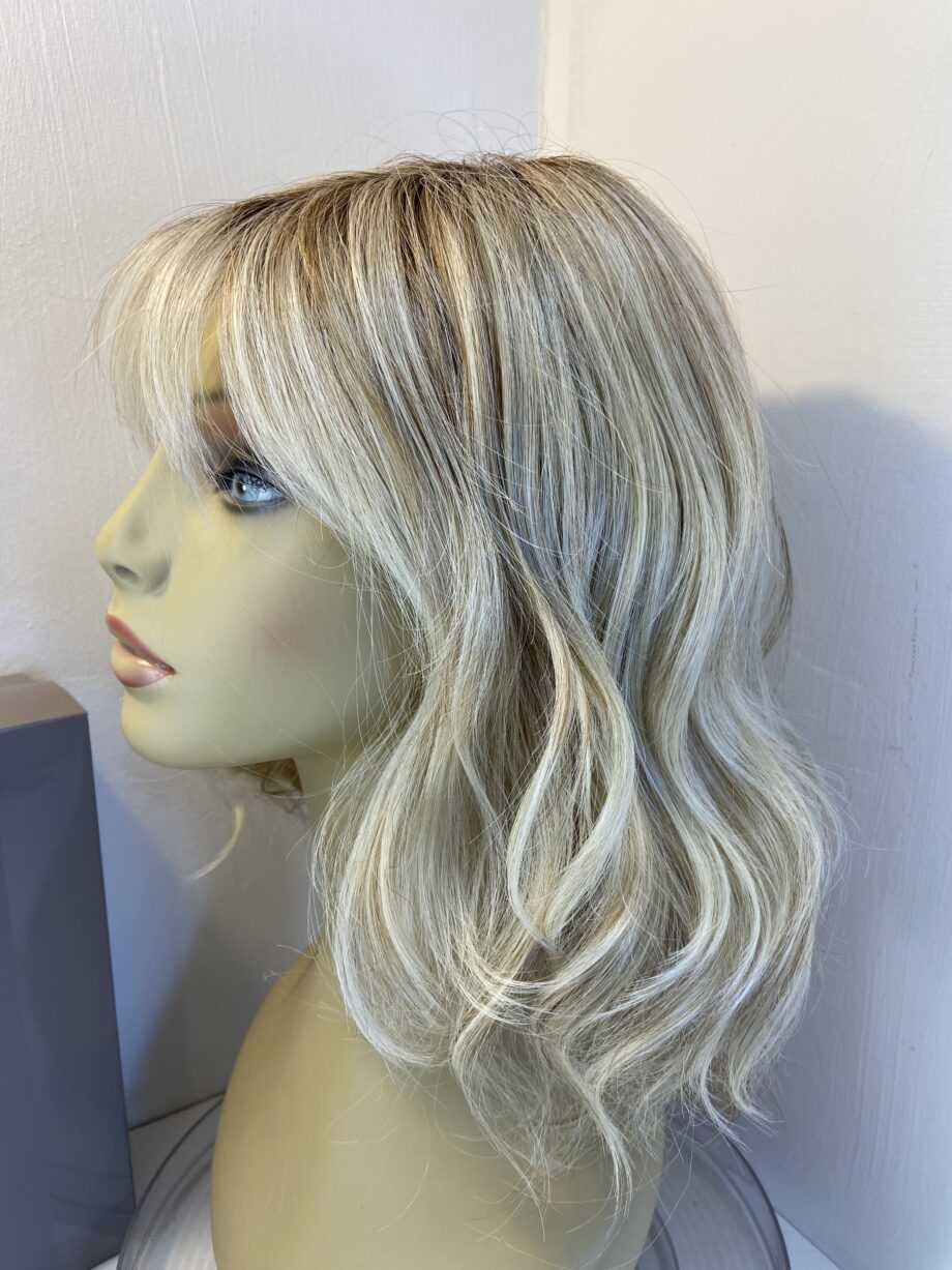 Raquel Welsh blonde rooted wig. Bbllw815