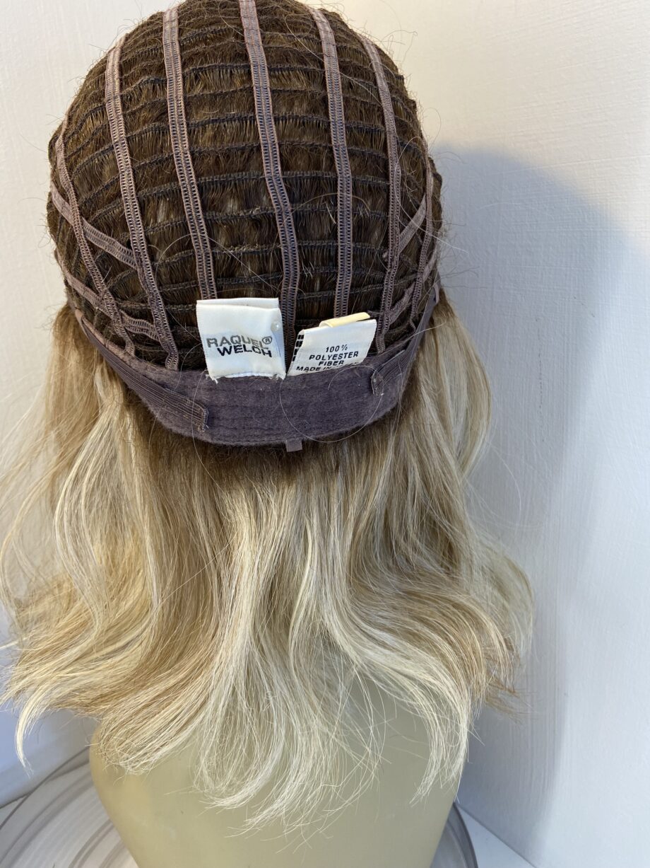 Raquel Welsh blonde rooted wig. Bbllw815