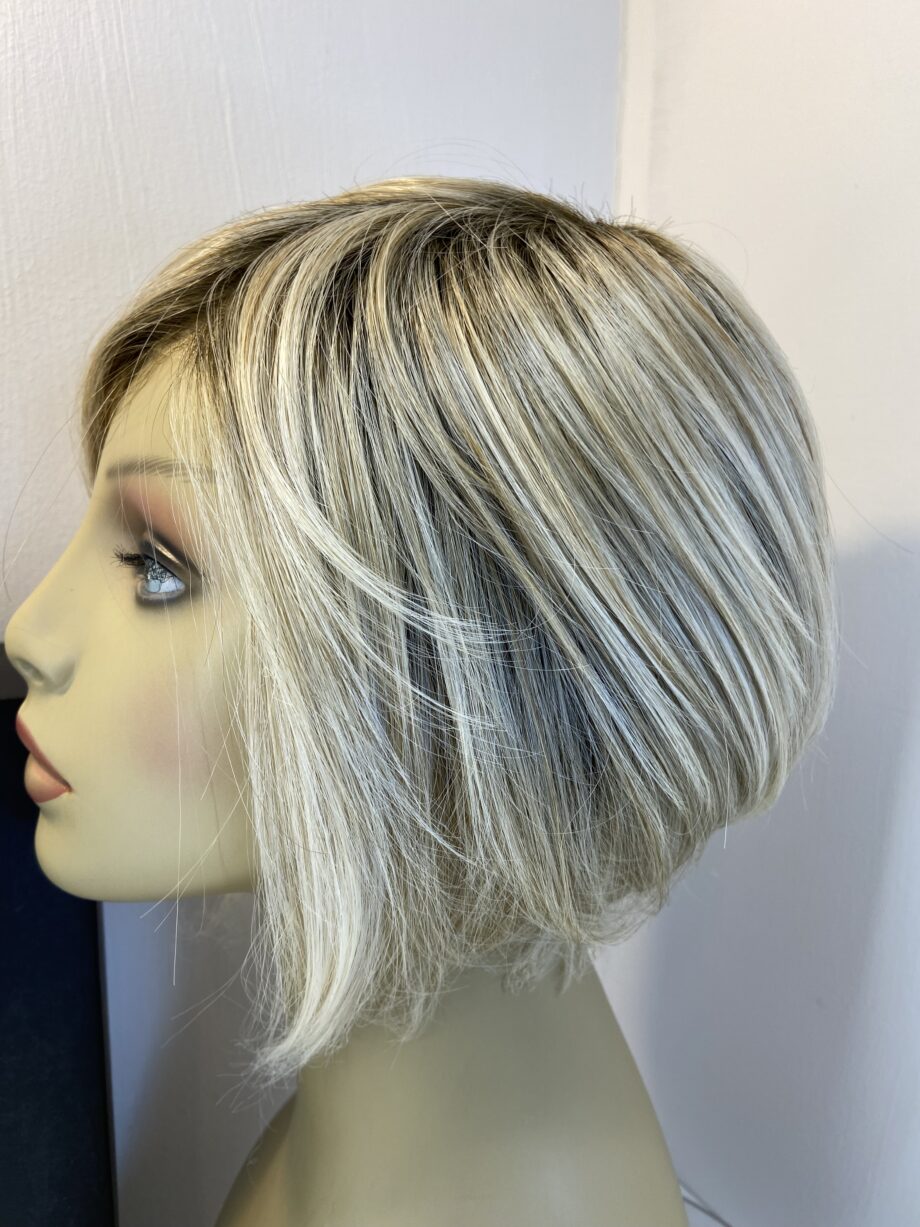 Blonde rooted Jon Renau wig. Bblms817