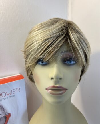 Sandmulti rooted wig. Bblss819