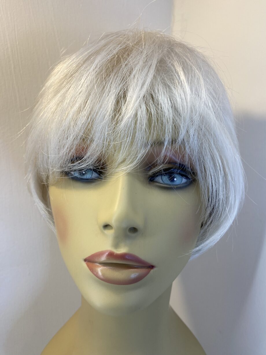 New silver white short wig. Gwss878