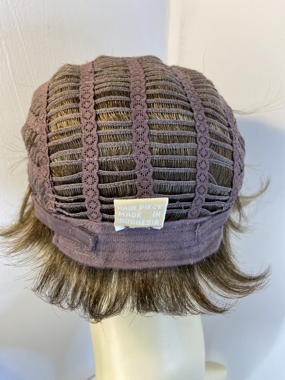 As new pecan mist short wig. Bbrss821