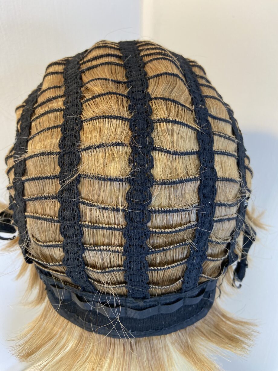 New honey /sandy coloured wig. Brss154