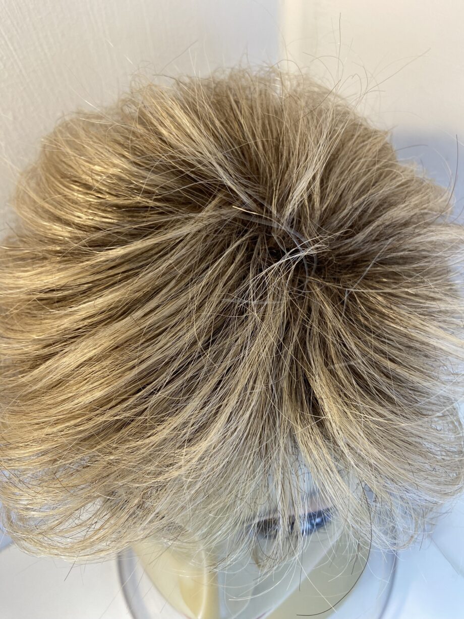 New blonde short wig. Blsw156