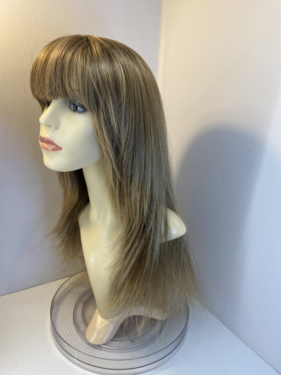 Long blonde wig. Blls158