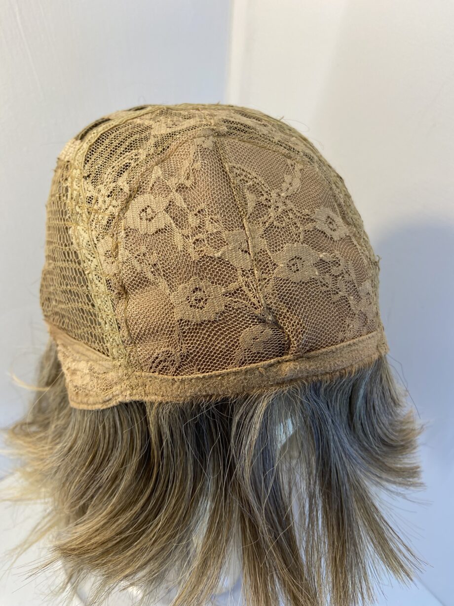 Long blonde wig. Blls158