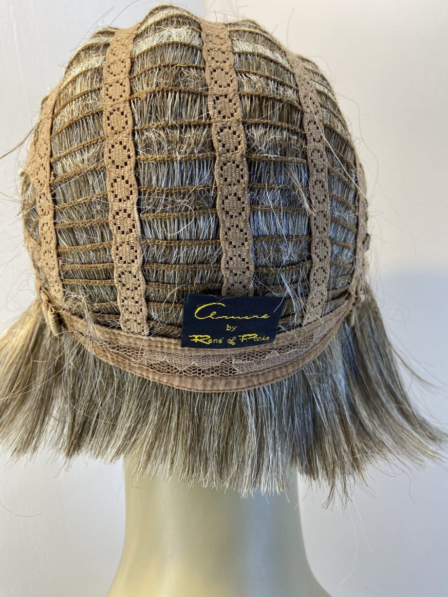 Beautiful blonde wig. Blss159