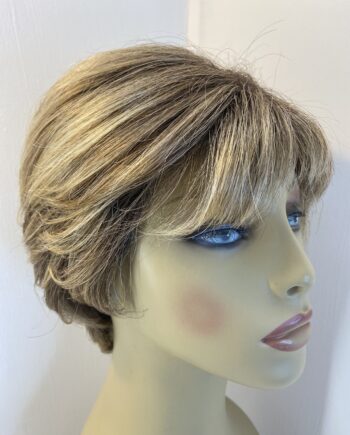 Soft rooted blonde wig. Blss710