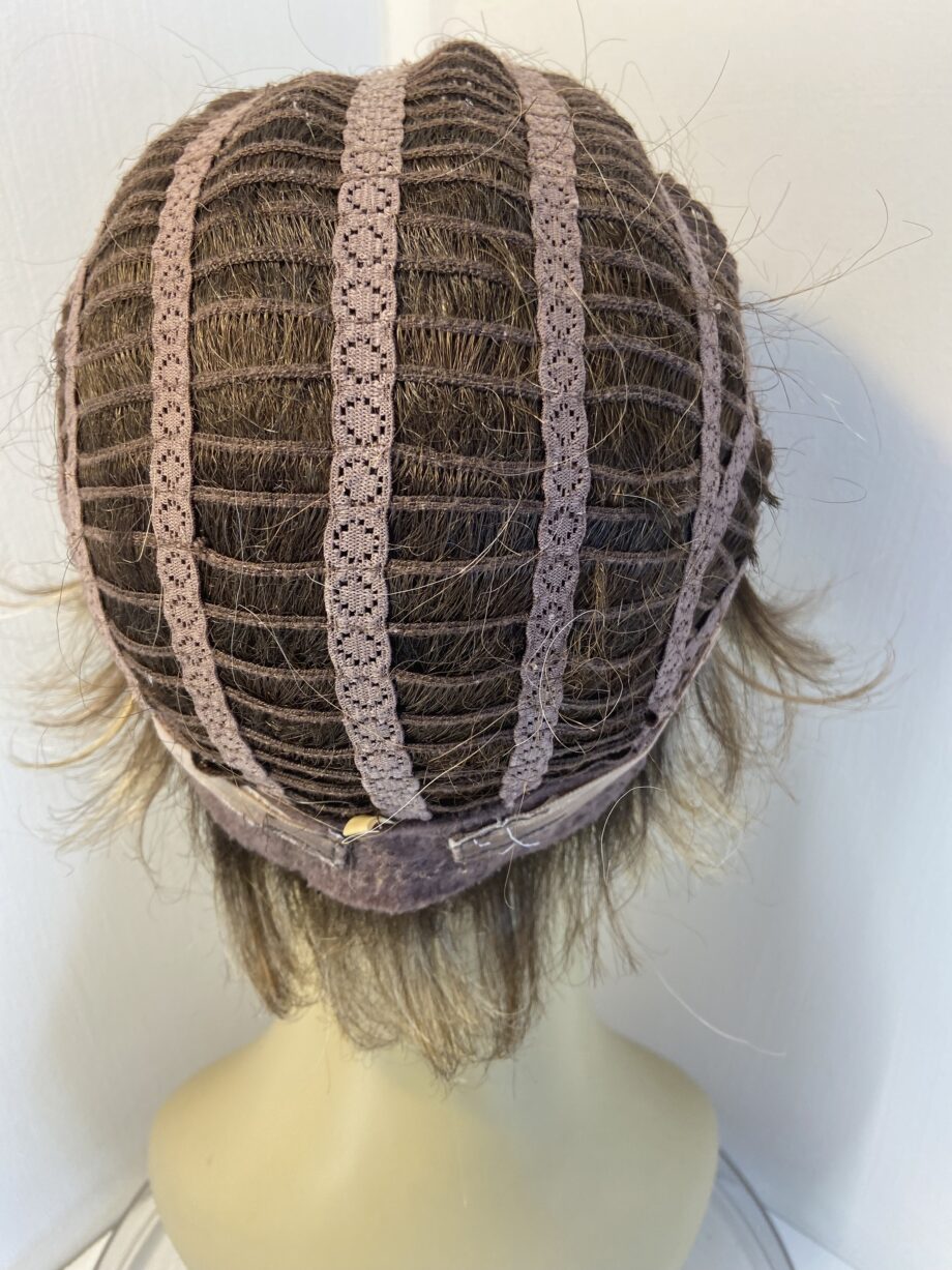Soft rooted blonde wig. Blss710