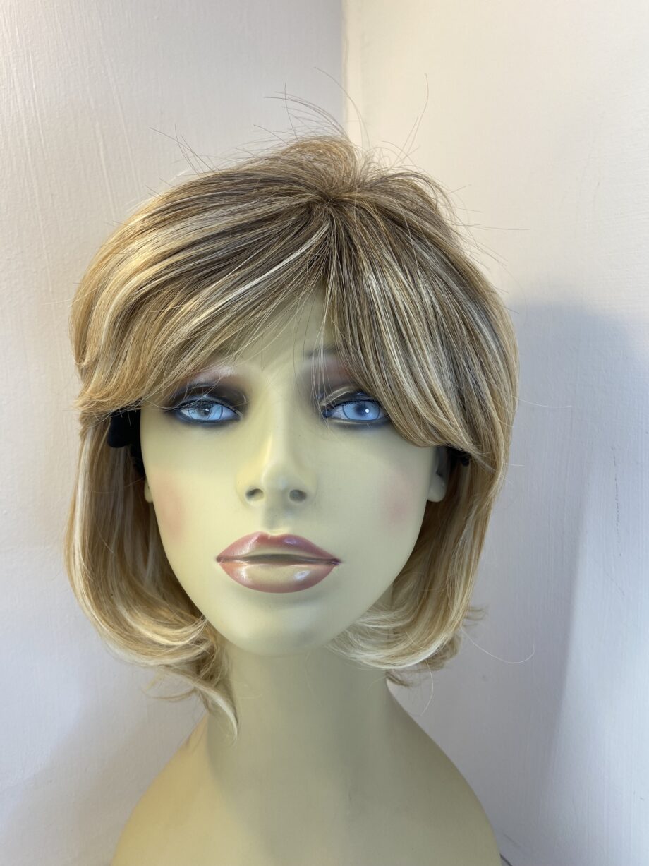 New blonde rooted wig. Blmw327