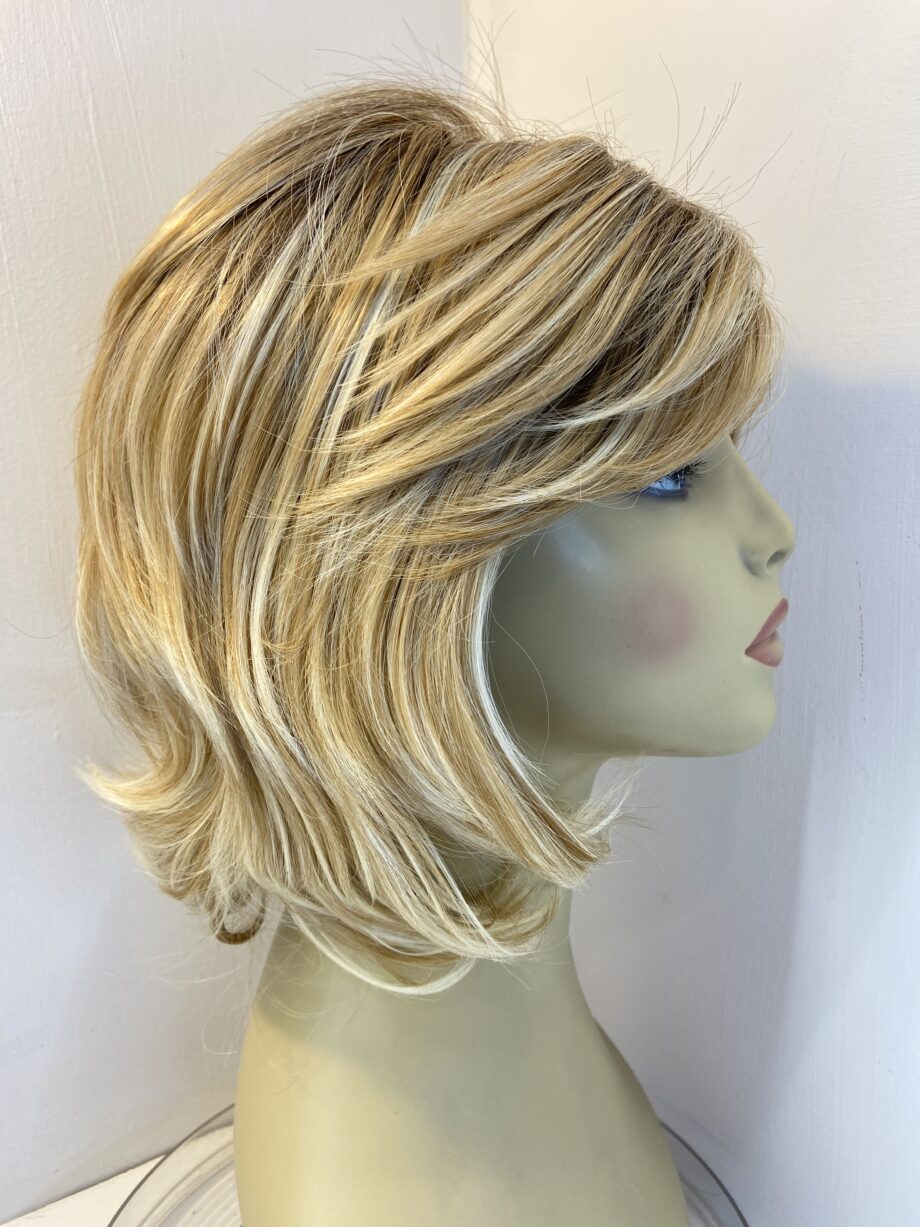New blonde rooted wig. Blmw327