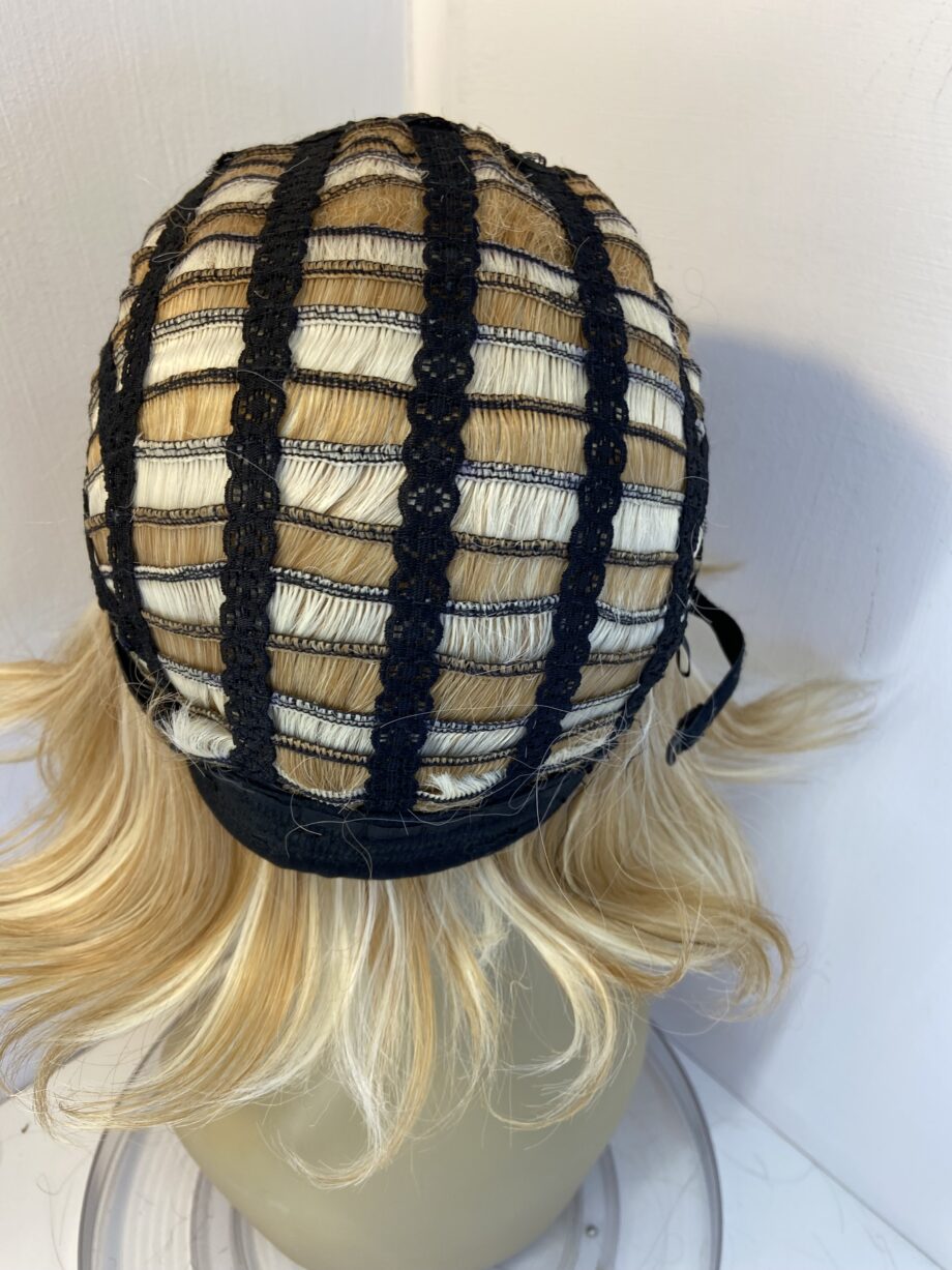 New blonde rooted wig. Blmw327