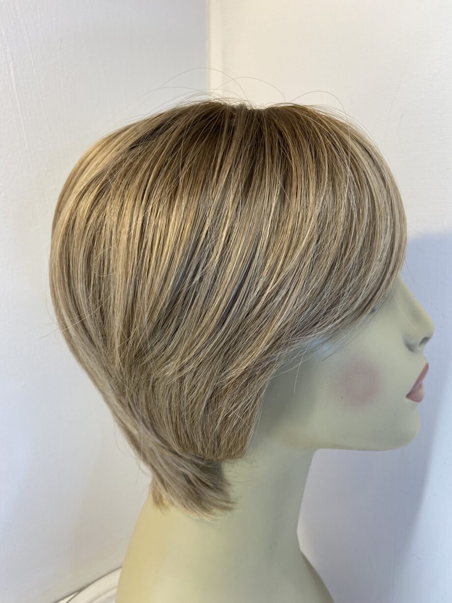 New short light brown wig. Brss329