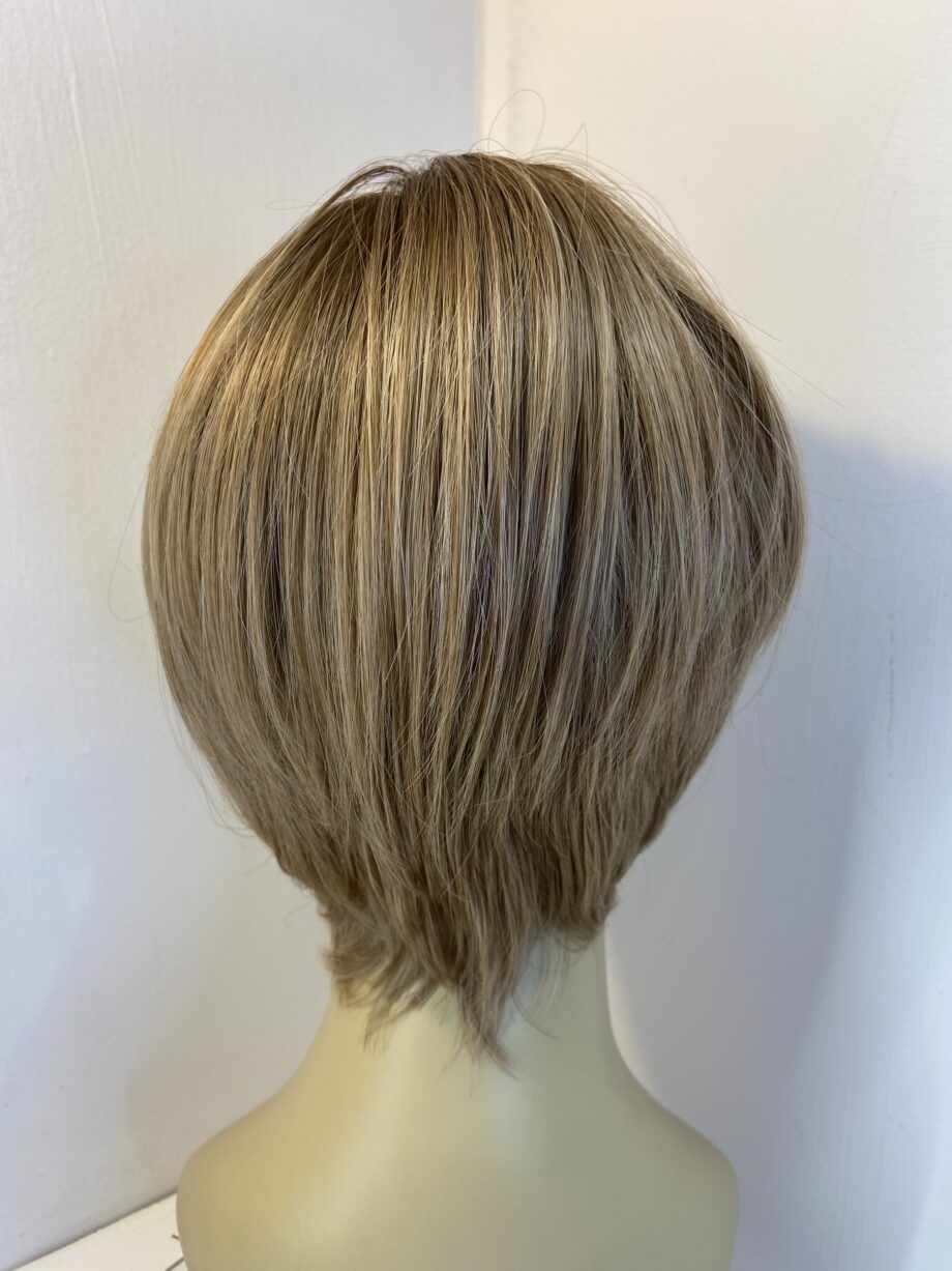 New short light brown wig. Brss329