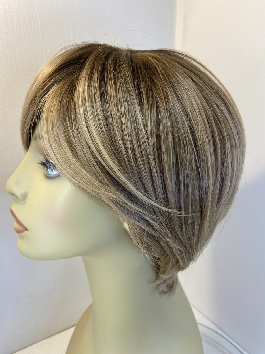 New short light brown wig. Brss329